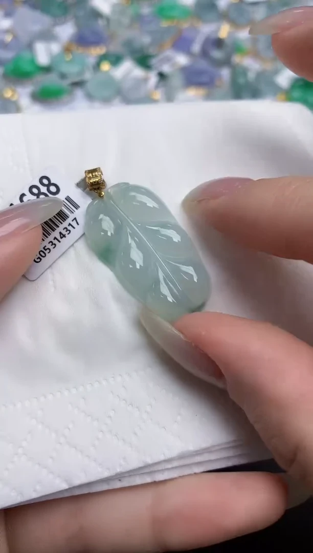 【闪购商品】翡翠颈饰18K金镶嵌天然缅甸翡翠A货