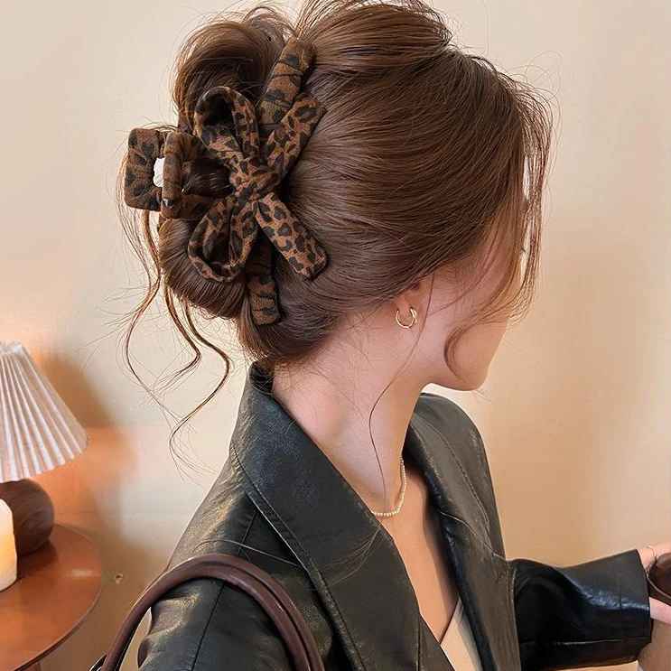 豹纹蝴蝶结抓夹女高级感大号鲨鱼夹2025新款秋冬后脑勺盘发夹发饰
