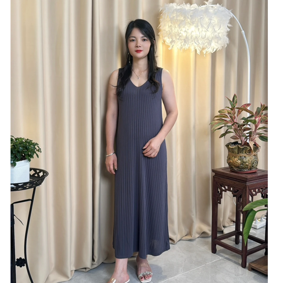 （今天优惠）竖条纹法式V领针织连衣裙修身显瘦百搭宽松版大码女装A