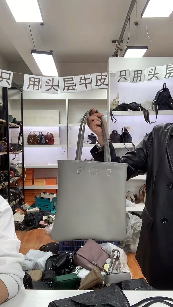 头层牛皮清货真皮 小托特灰