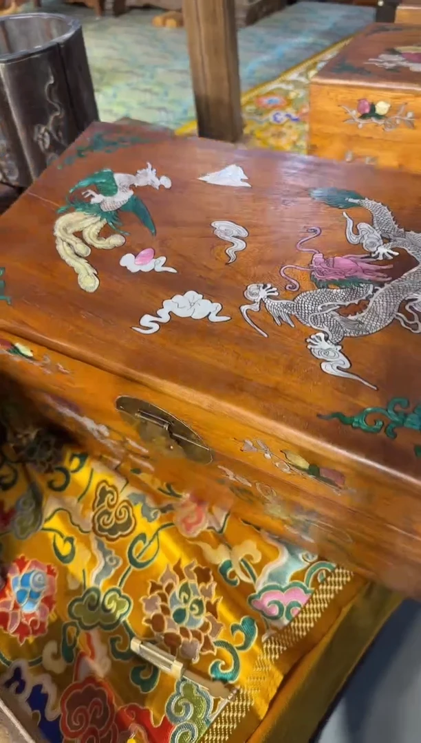 【闪购商品】木木艺40龙凤呈祥黄翻盖箱350.8888