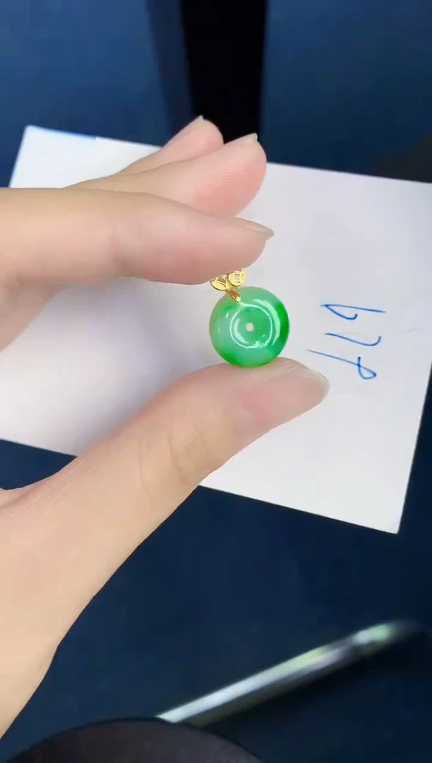 翡翠未镶嵌颈饰天然翡翠緬甸A貨