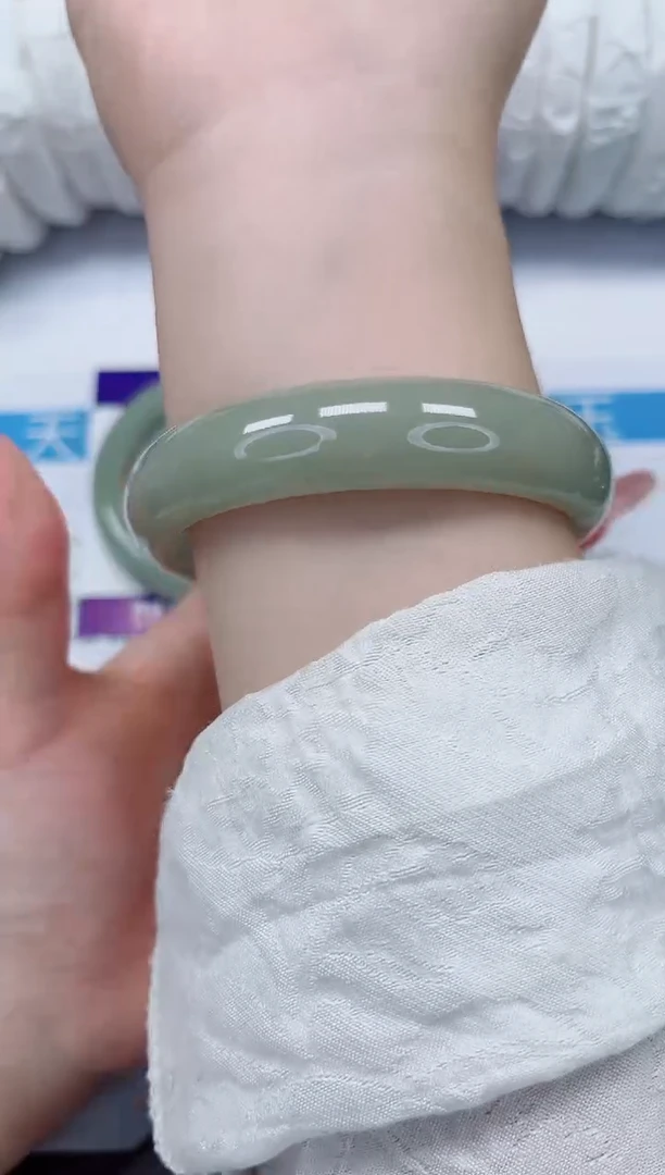 石英质玉手镯未镶嵌147-62/63