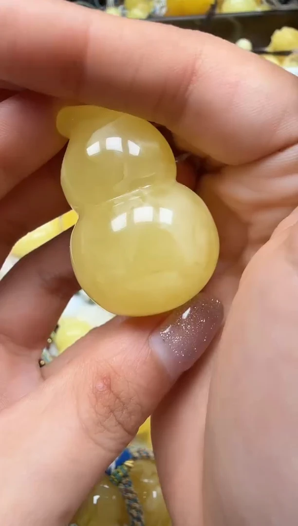 裸石琥珀未镶嵌如图
