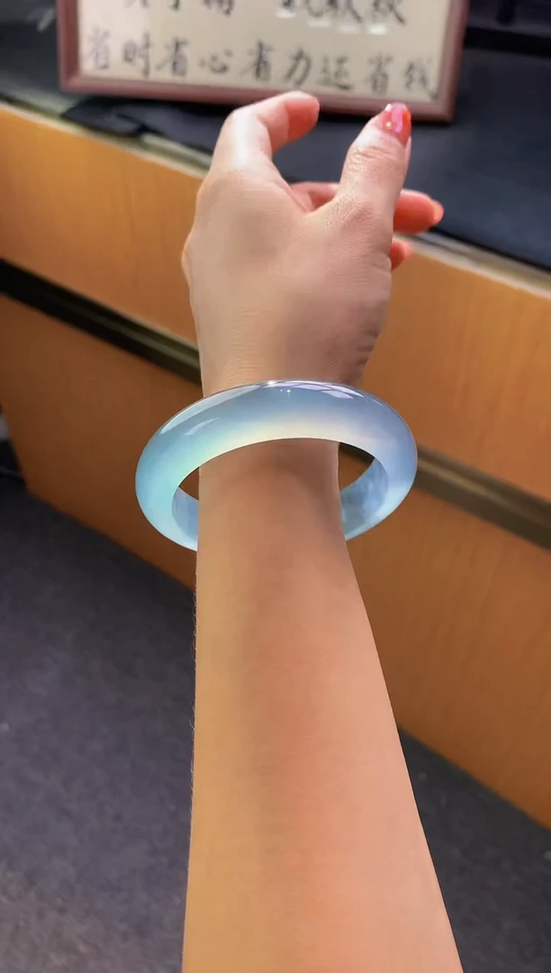 未镶嵌手镯翡翠-Q141 圈口 55.4全款135万 定金2万