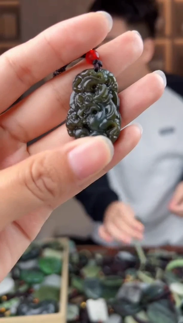 未镶嵌和田玉挂件拍一发一，多样性发货