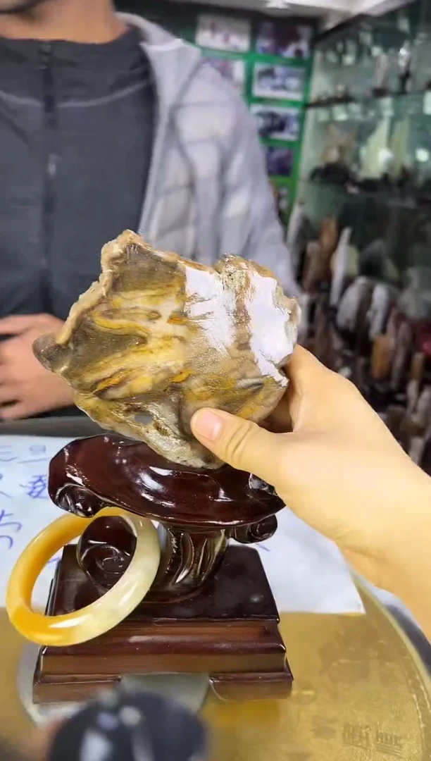 缅甸天然树化玉精品居家摆件
