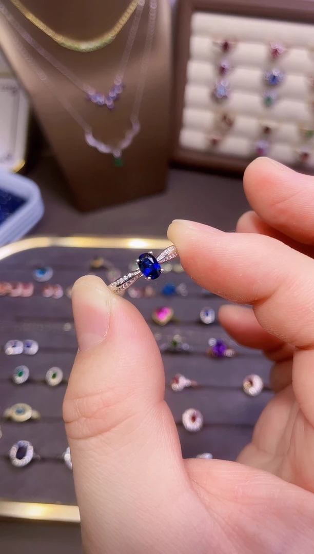 【闪购商品】蓝宝石戒指银S925镶嵌一枚