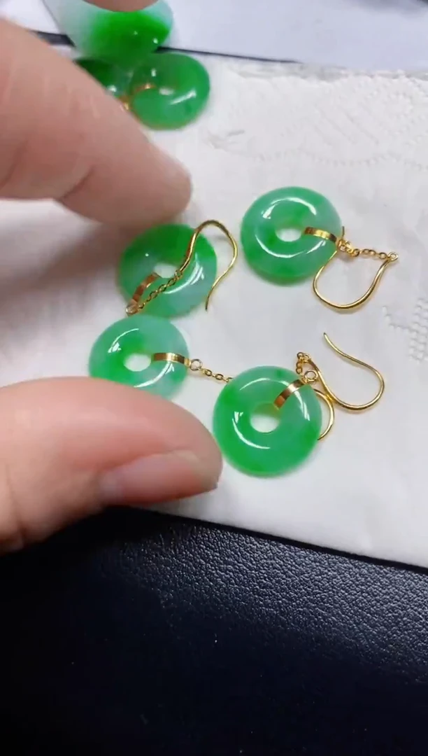 颈饰18K金镶嵌翡翠耳饰多样性发货发1个