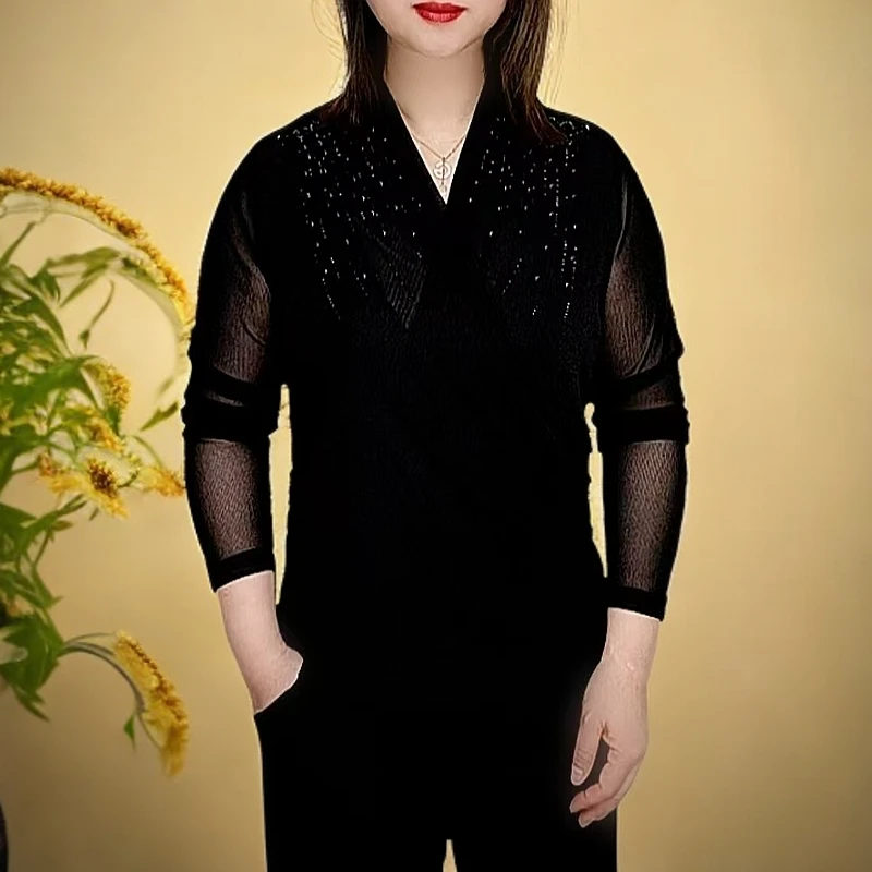 时尚洋气百搭交叉领V领烫钻订珠长袖小衫高贵气质打底衫显瘦上衣