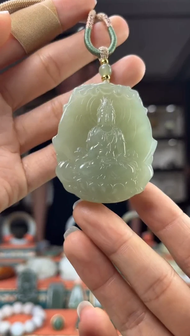 和田玉未镶嵌颈饰佩佩