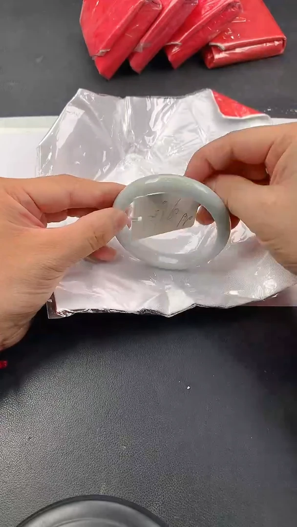 翡翠手镯未镶嵌55