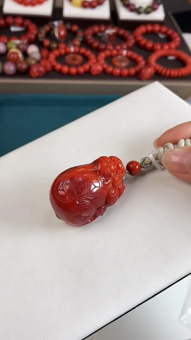 未镶嵌瓦西貔貅吊坠南红玛瑙一个/条