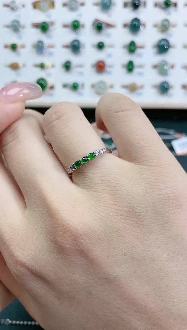 翡翠戒指银S925镶嵌天然翡翠