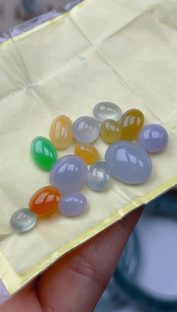 未镶嵌定制翡翠天然翡翠蛋面56