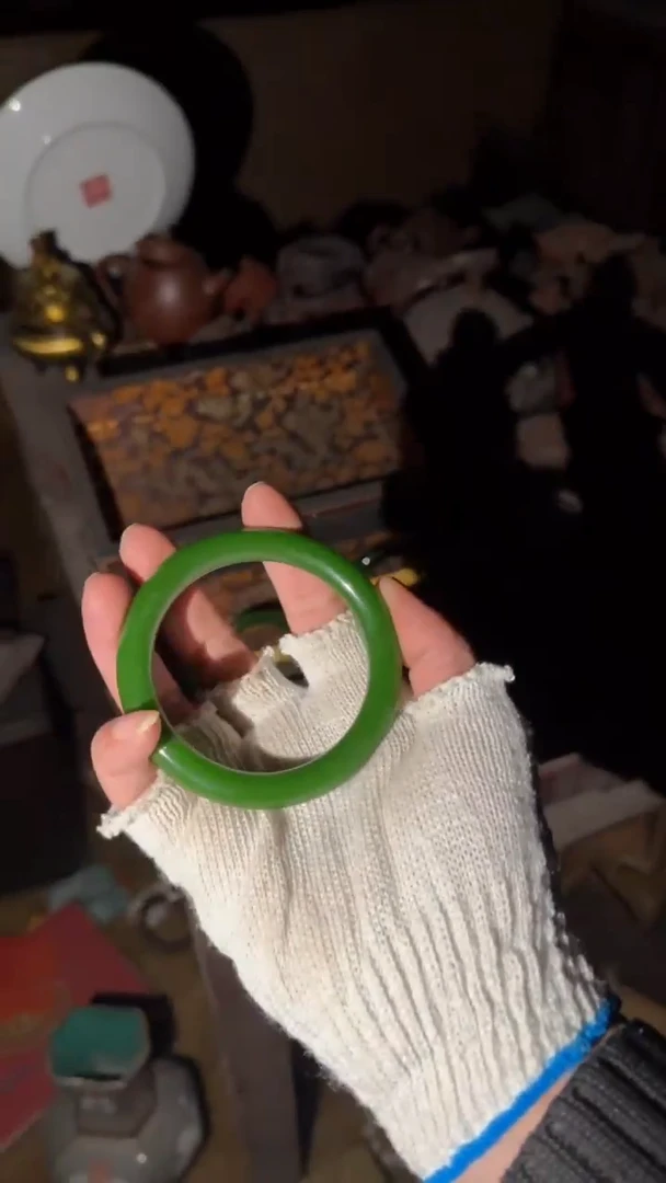 香榧木菠菜绿手镯