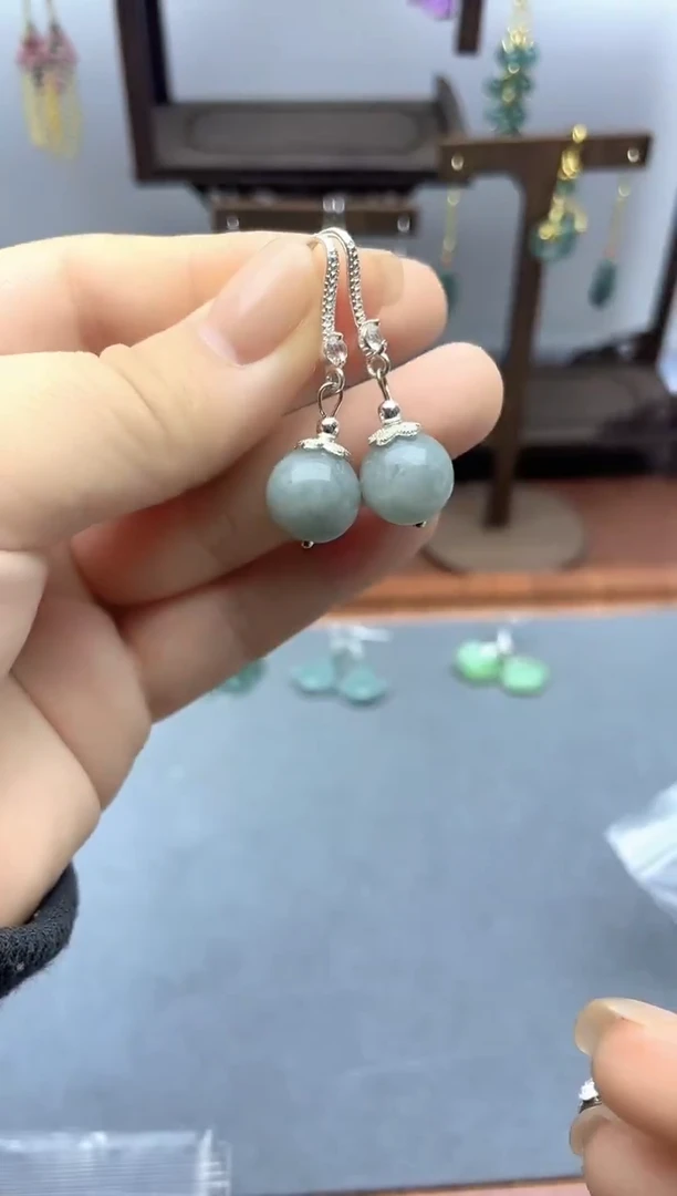 银S925镶嵌翡翠耳饰243000