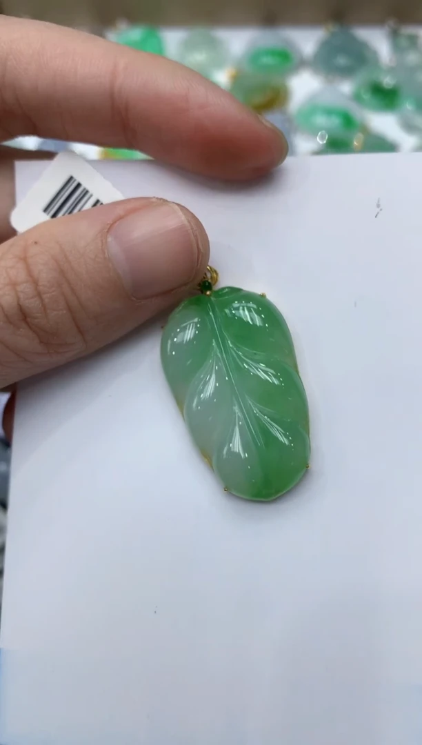 【闪购商品】翡翠颈饰18K金镶嵌11111111