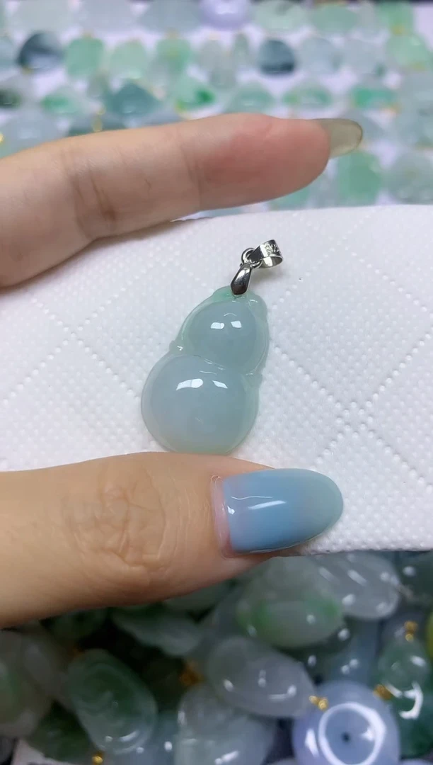 翡翠未镶嵌颈饰天然翡翠A货