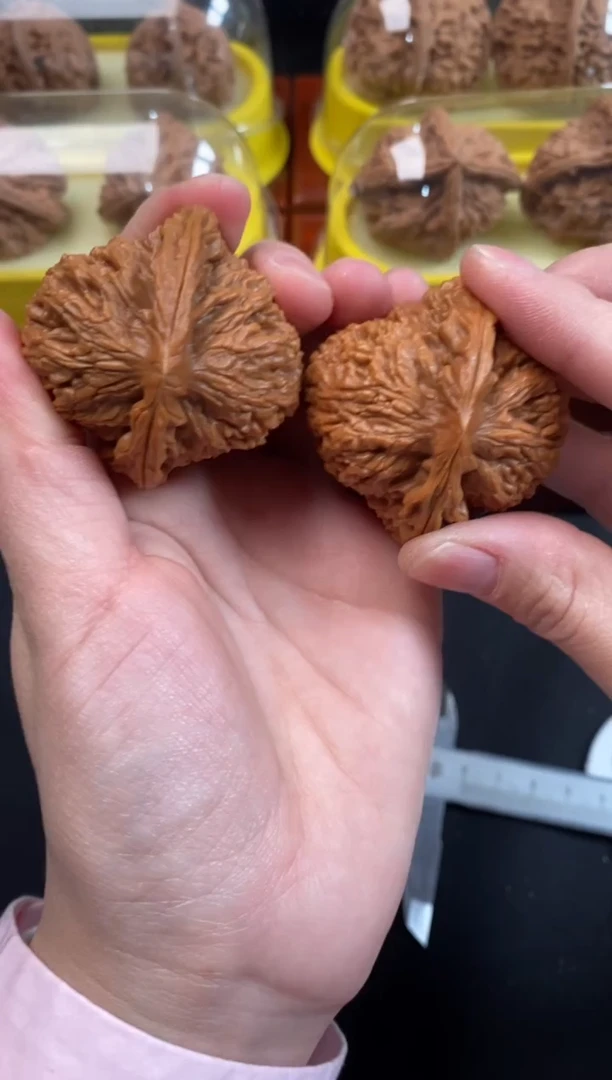 把件文玩核桃南疆石45尺Q032