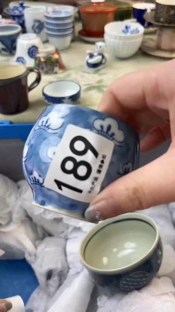 瓷片任****倒189........