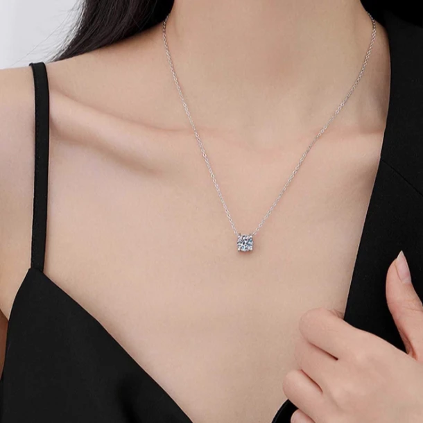 铜合金项链 高定优雅爆闪凯旋门四爪牛头项链AAA