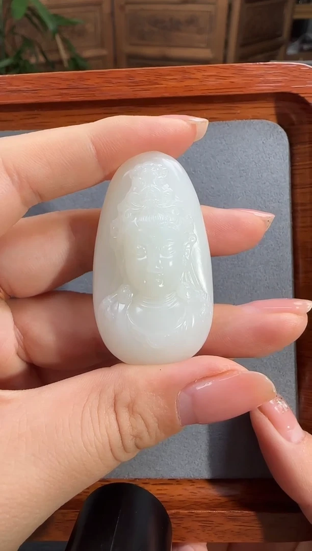 颈饰未镶嵌和田玉观音