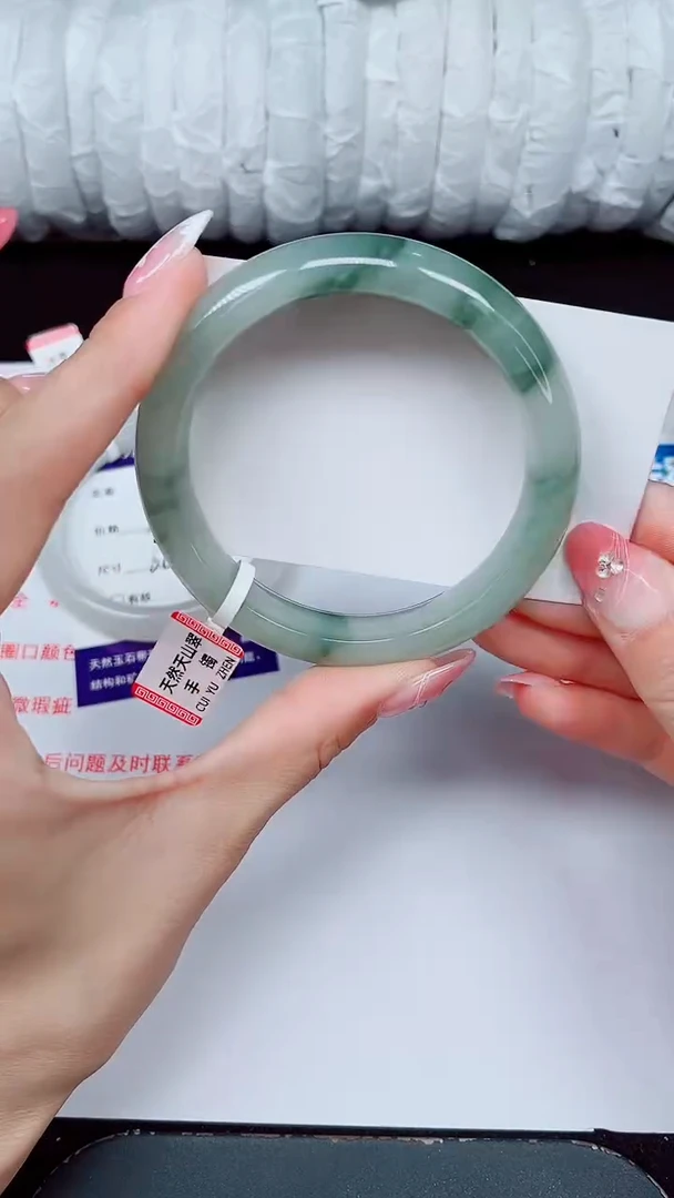 未镶嵌手镯石英质玉243-58/59