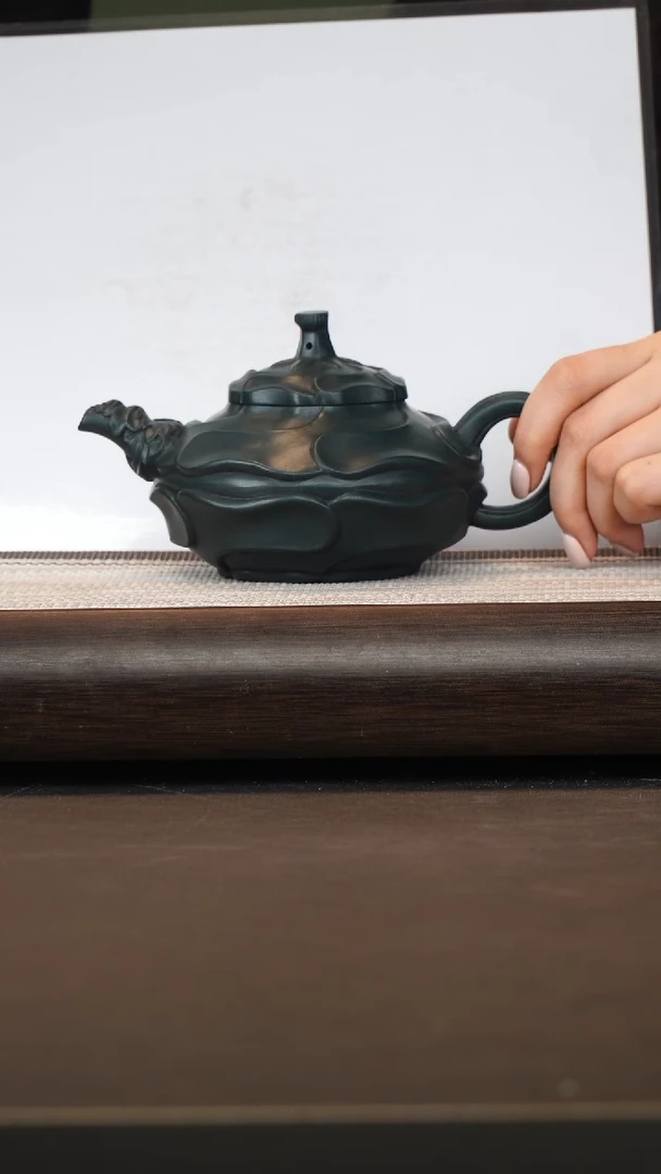 茶壶紫砂唐凤芝/绿泥/风卷葵/300c