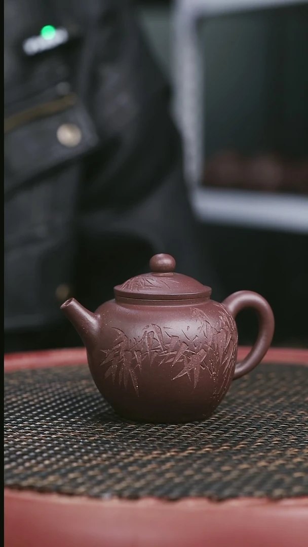 【闪购商品】紫砂老紫泥全手工慕古莲子170CC刻绘