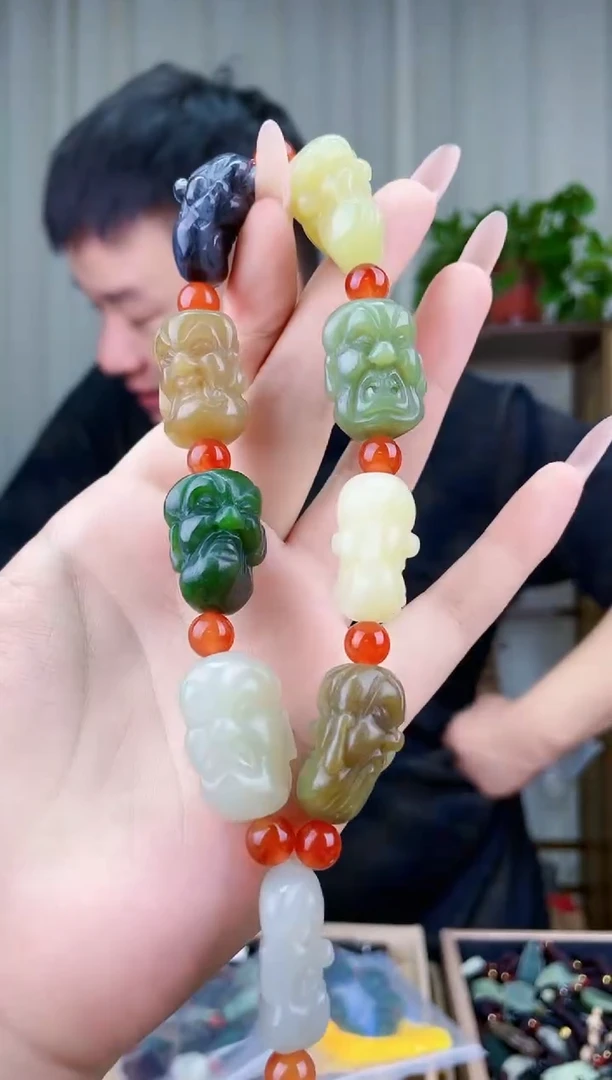 和田玉未镶嵌挂件拍一发一，多样性发货！