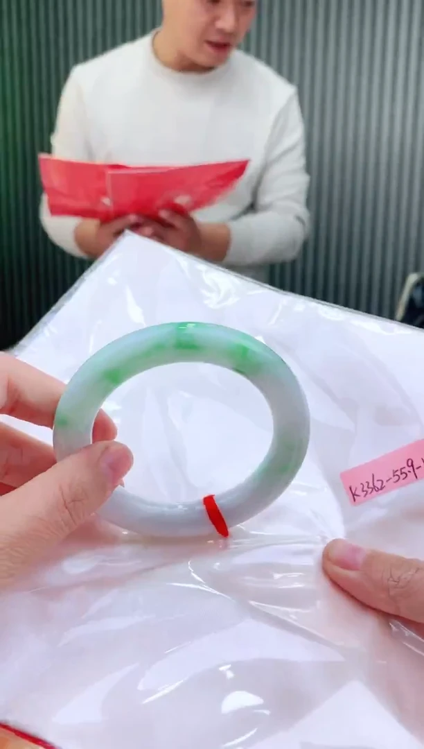 未镶嵌手镯翡翠55+