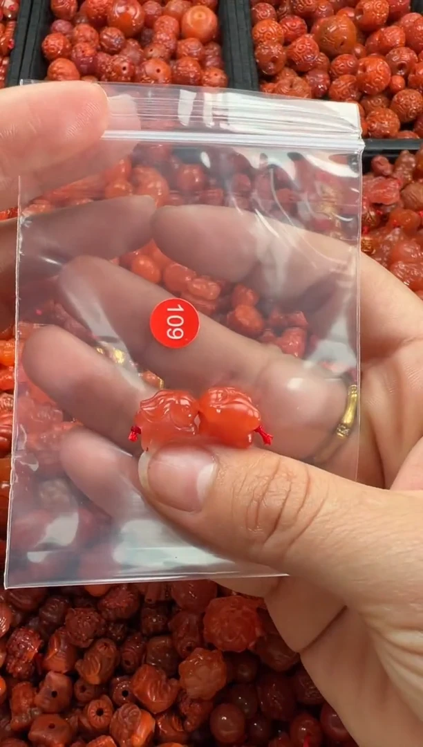 【闪购商品】南红玛瑙颈饰未镶嵌1