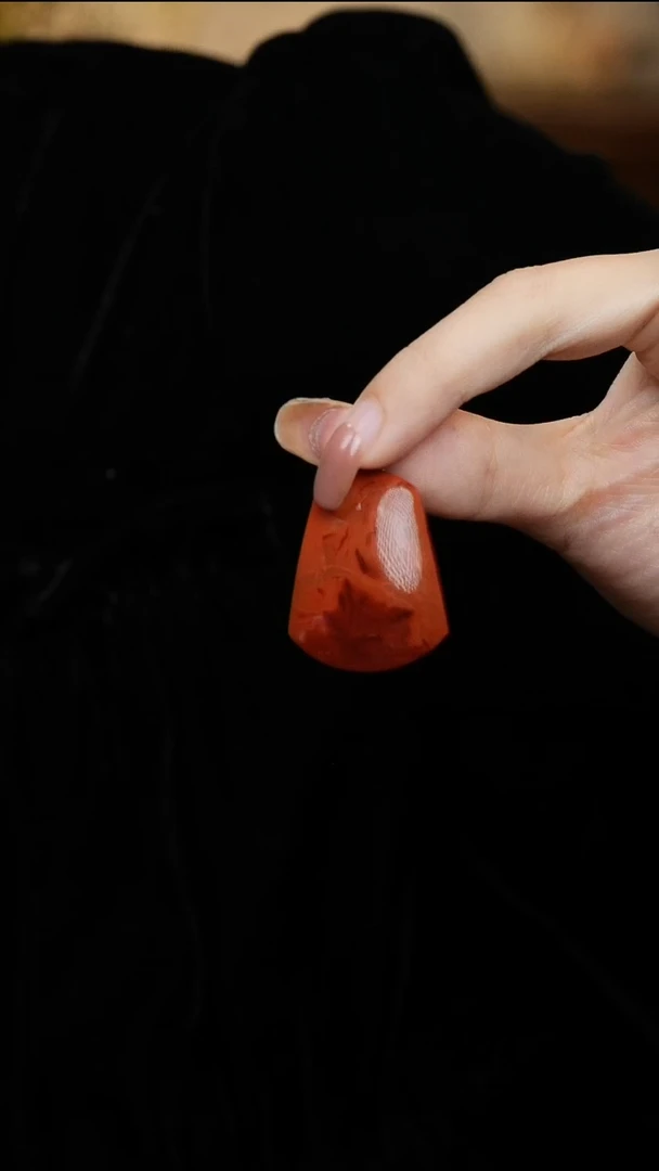 18K金镶嵌吊坠南红玛瑙D-