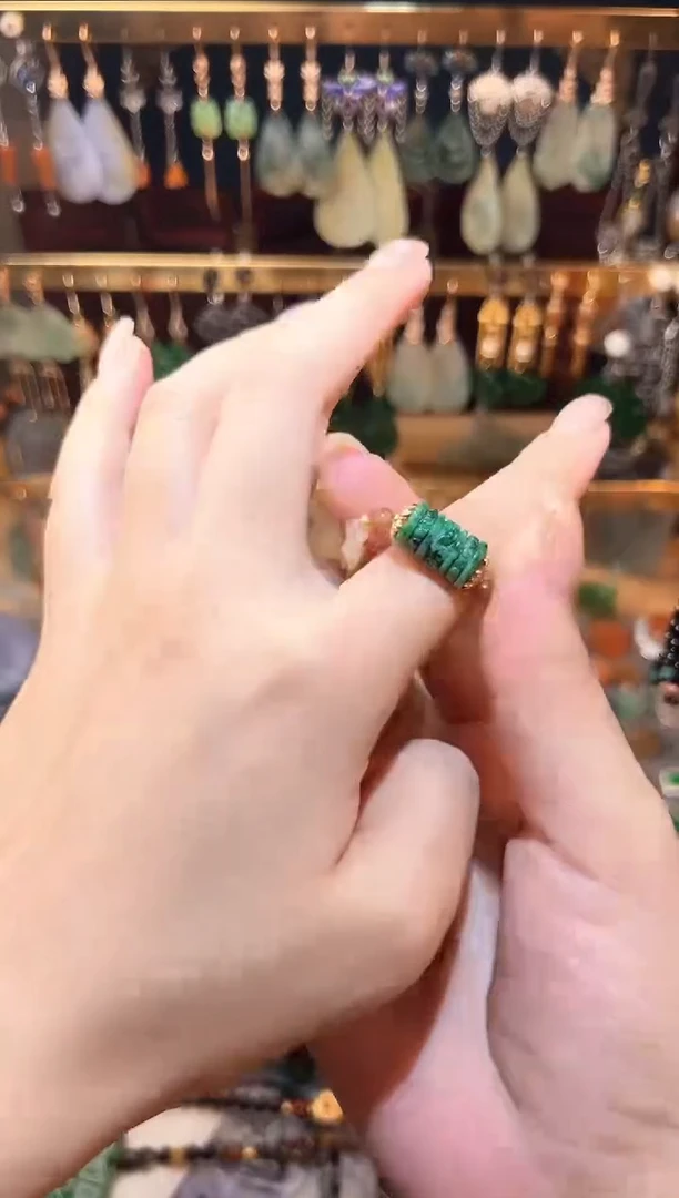 翡翠戒指未镶嵌翡翠