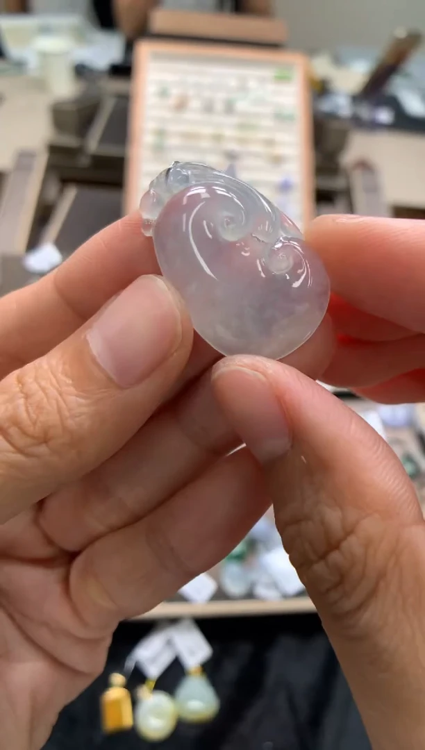 颈饰未镶嵌翡翠如意