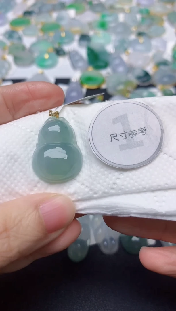 颈饰18K金镶嵌翡翠天然缅甸A货翡翠