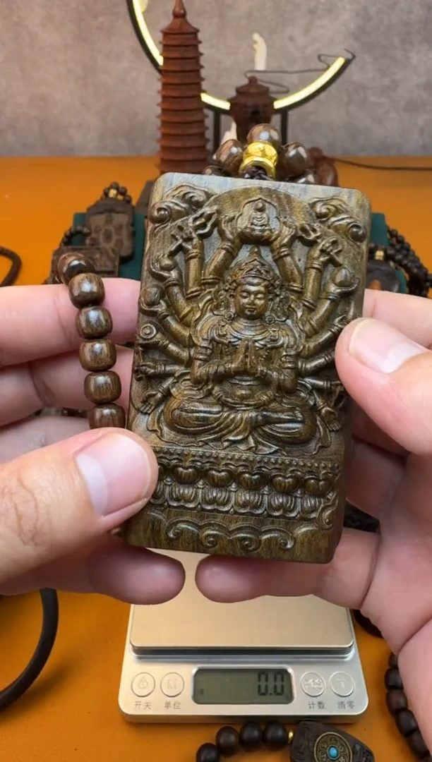 贡木吊坠 《巴布亚贡木》新品巴布亚贡木千手
