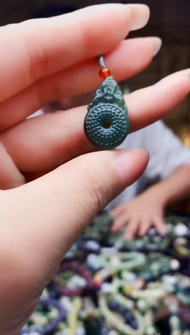 颈饰未镶嵌和田玉多样性发货，拍一发一