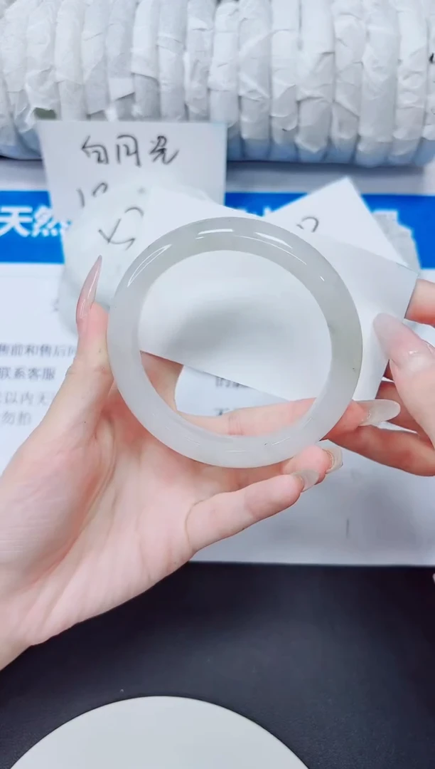 未镶嵌手镯石英质玉51/60.1