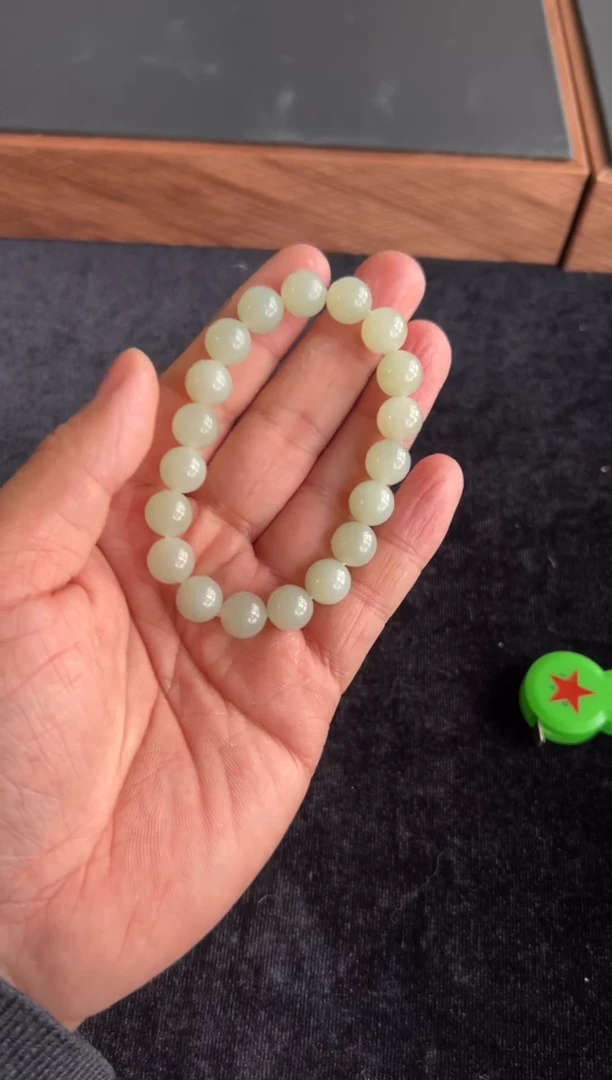 【闪购商品】和田玉手串未镶嵌若羌微色差卡10