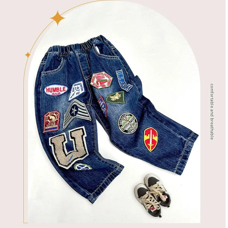 【一彩妈】25新款 大U字母贴补牛仔裤时尚洋气潮酷卡通百搭款