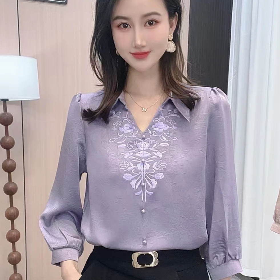 V领纯色刺绣同色珍珠洋气时尚百搭衬衫