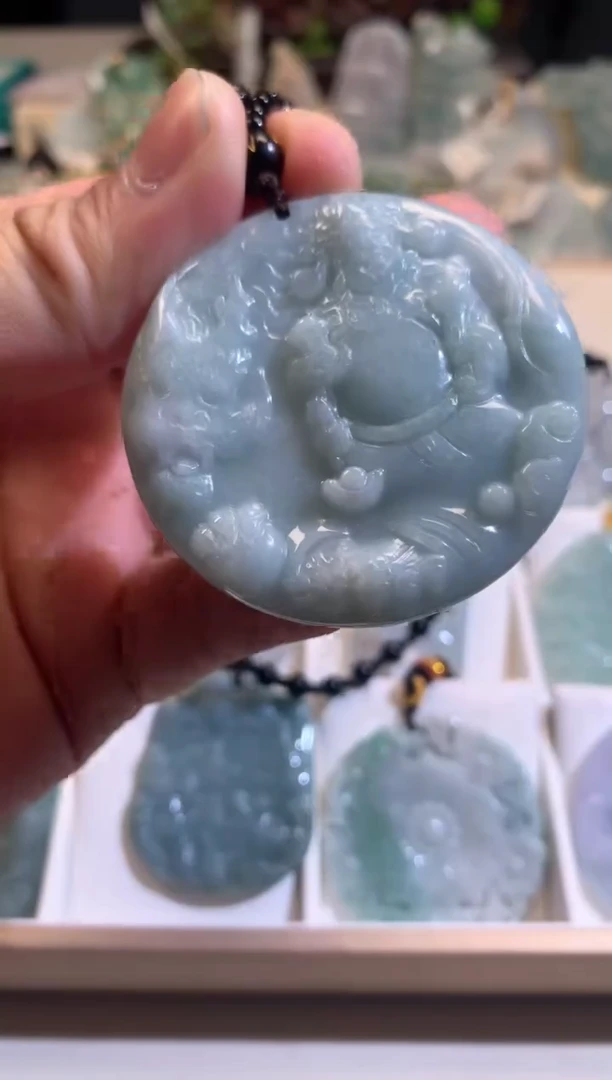 【闪购商品】翡翠颈饰未镶嵌02/13/79