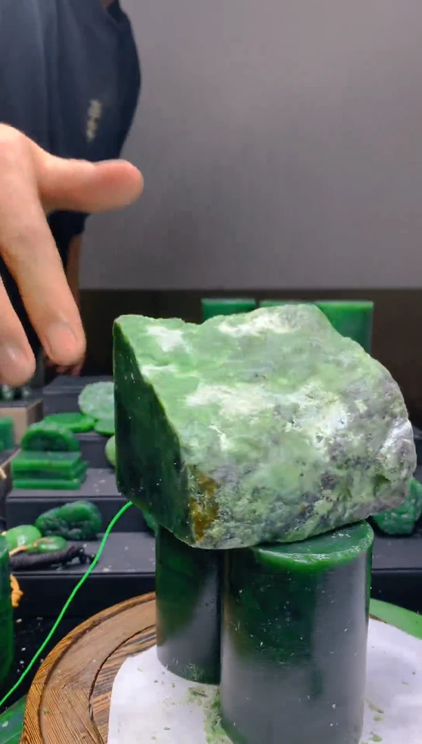 未镶嵌和田玉珠宝半成品1