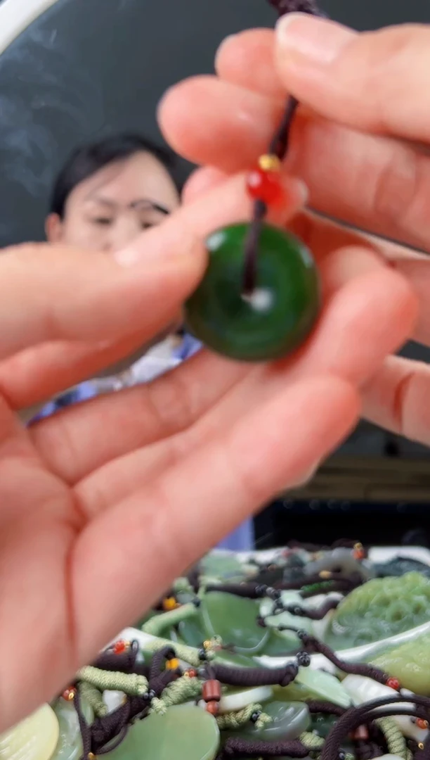 颈饰未镶嵌和田玉拍一发一，多样性发货