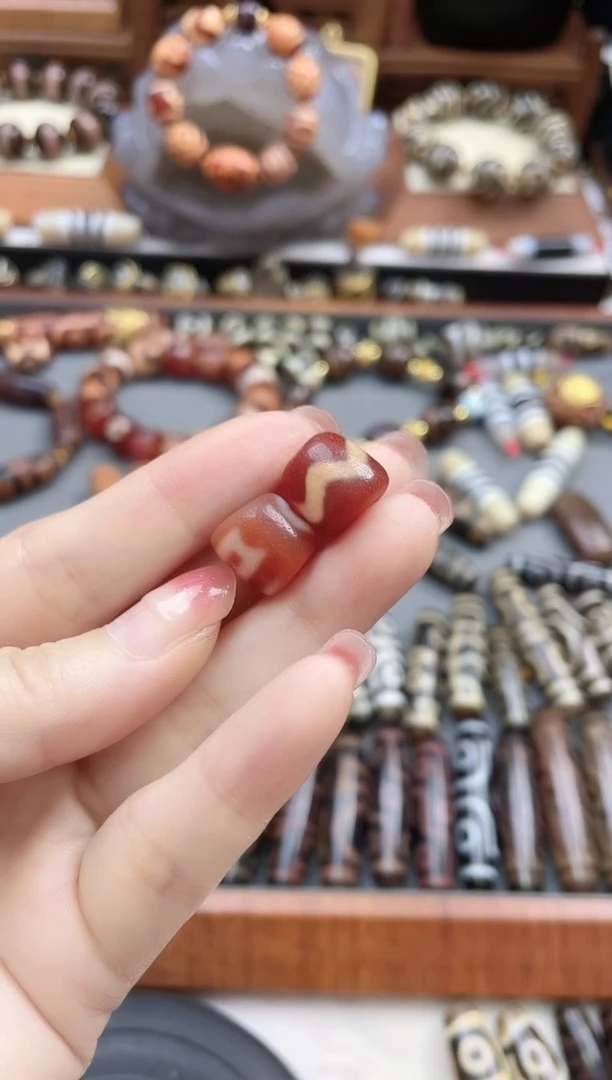 未镶嵌珠珠玛瑙/玉髓悠*金蟾红肉断珠2个-悠悠