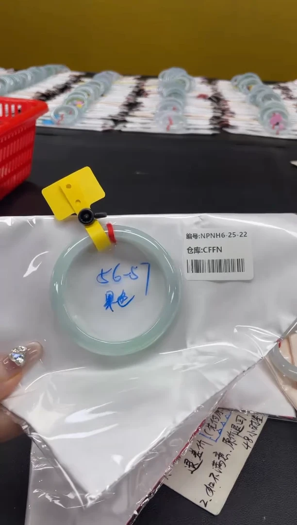 未镶嵌手镯翡翠翡翠手镯