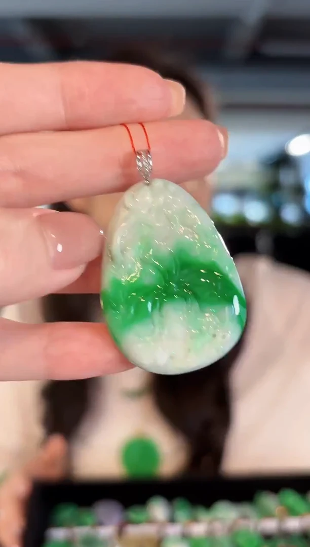 吊坠(不含链)18K金镶嵌翡翠 缅甸A货/支持复检/一件