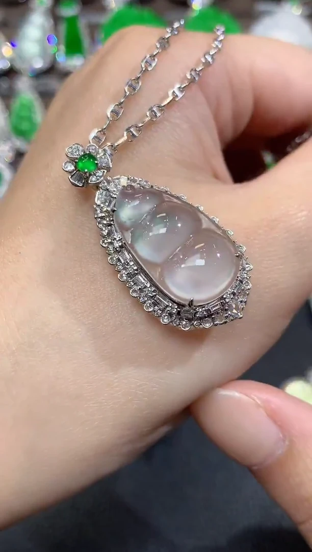 吊坠(不含链)18K金镶嵌翡翠C52